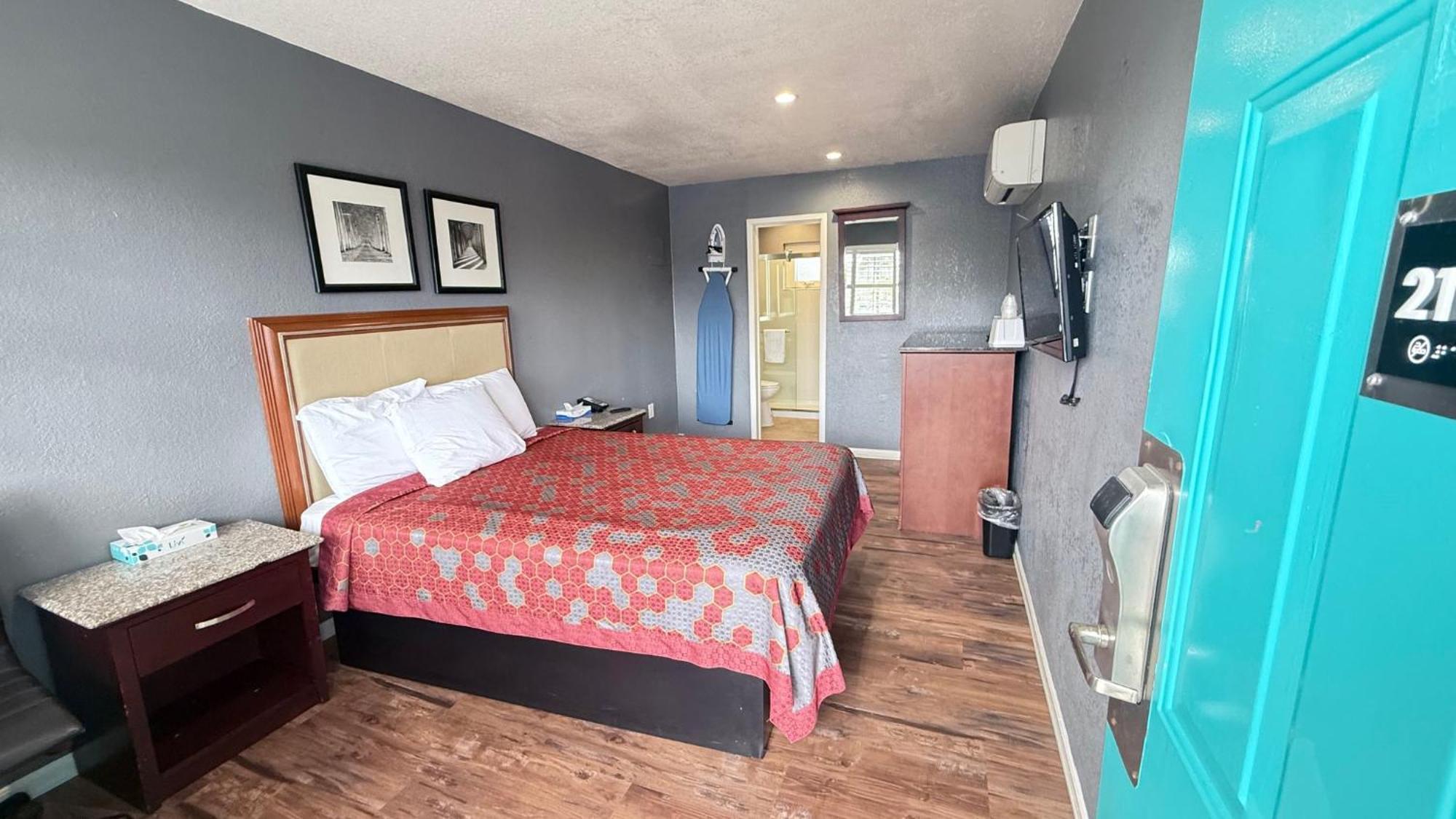 Fireside Inn By The Beach Boardwalk & Bowling Санта-Крус Экстерьер фото